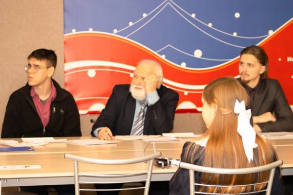 Межрегиональная научно-технологическая конференция школьников «Ген&ум»